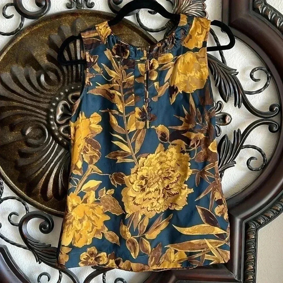 Tory Burch Sleeveless Silk-Blend 1/4 Signature Button Top Blouse Size 2 - Picture 3 of 16